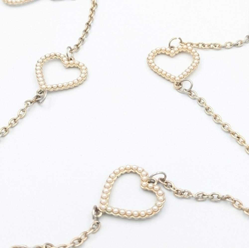 5/25$  Gold tone faux pearl heart chain necklace